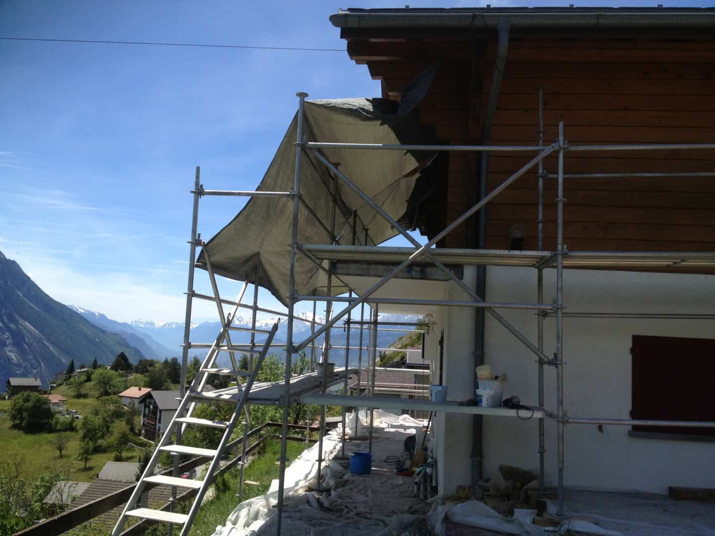 Arbeitsgerüst / EFH Guttet-Feschel