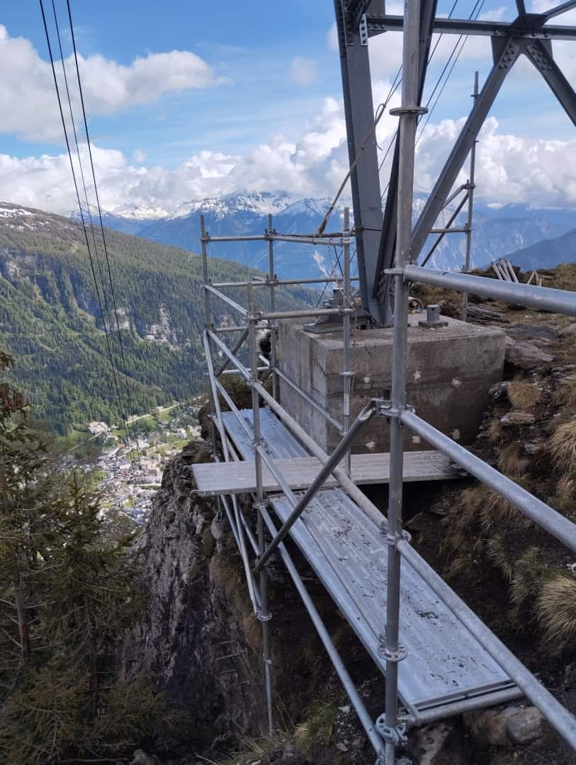 Arbeitsgerüst Stützenfundament / Gemmibahn Leukerbad